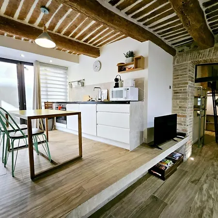 Apartment Le Bain Mediterraneen - Joli T2 Dans Le Vieil Antibes